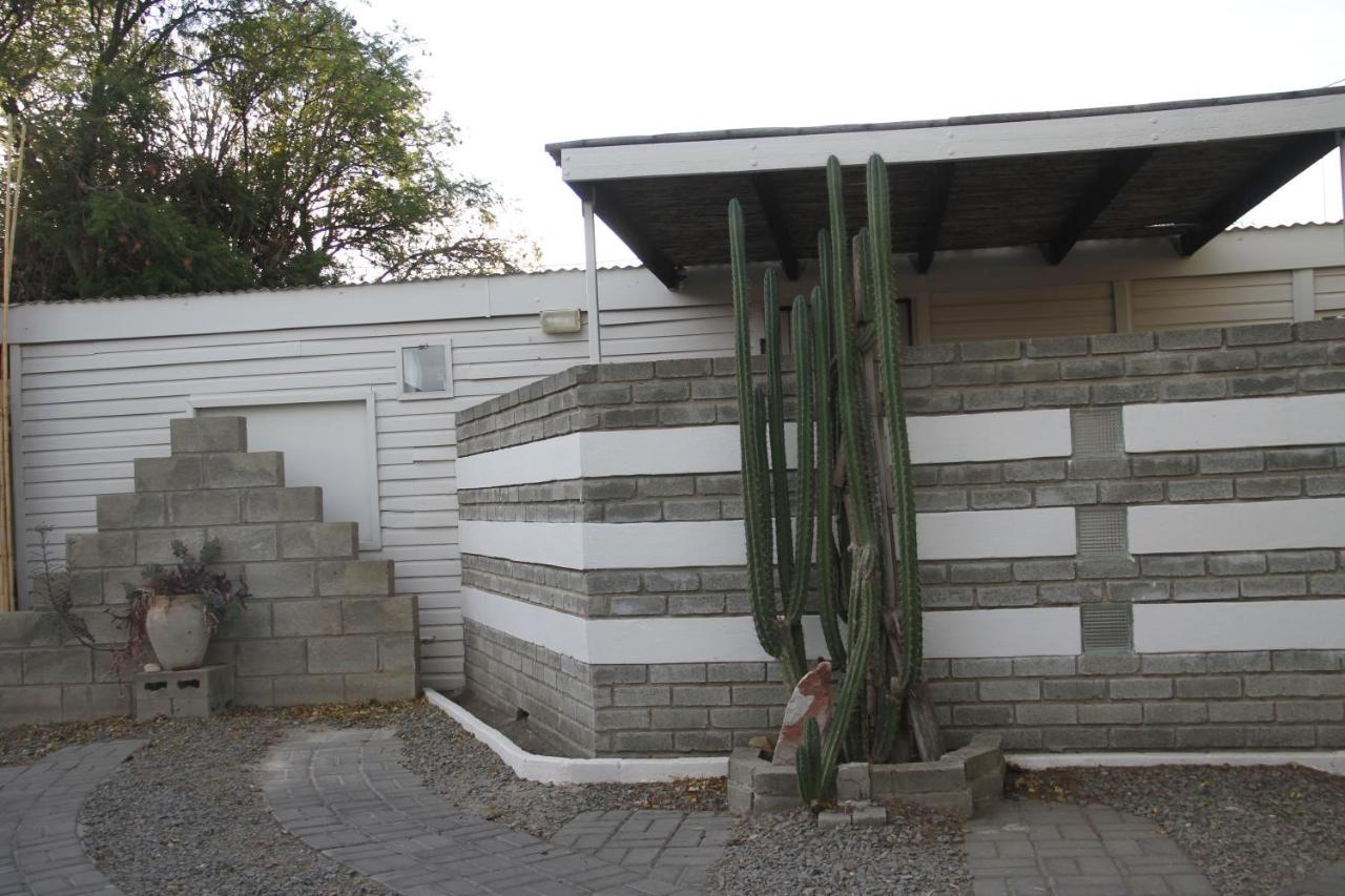 Hostel Karoo Soul Oudtshoorn Exterior foto